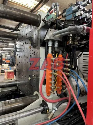 USED 2004 CINCINNATI MILACRON MM 725 105