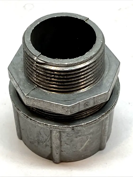 Used HUBBELL CORD CONNECTOR 1-1/4" NPT Electrical Fittings Michigan US | Maverick Industrial Sales #1090207