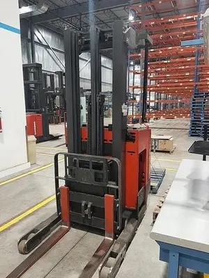 USED 2002 RAYMOND EASI R30TT