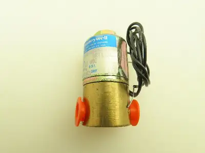 Honeywell Skinner 3138BBN1NN00 Brass Solenoid Valve 3-Way NO 12VDC 35PSI 1/8"NPT
