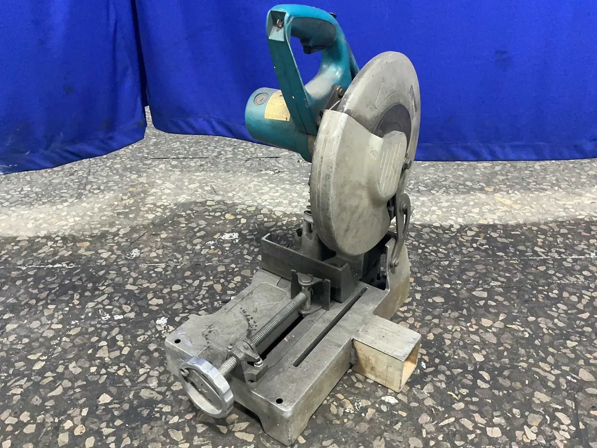 Used MAKITA LC1230 Abrasive & Friction Saws Ohio US | HGR 24 #1506935