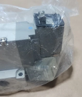 NEW SMC VP544-5DZ1-03A