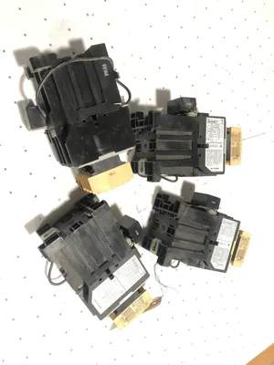 2 Allen Bradley 100-A24NZ*3 contactors & 2 100-A18NZ*3 contactors -195-FA22 (LOT OF 4)