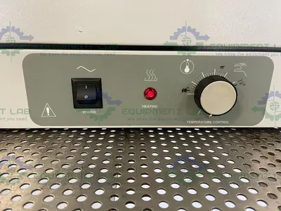 USED VWR MODEL 1500E BENCH TOP INCUBATOR +5 TO 70°C, 1 CU FT., 120V