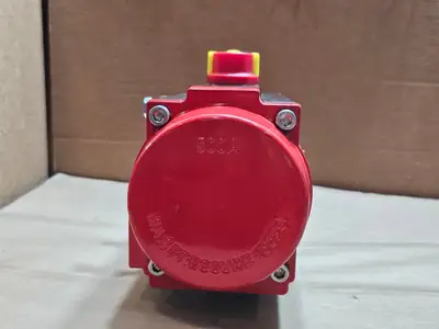 Used TRIAC ES-L1-0600-VSF-XF Pump & Valve Parts British Columbia CA | Lenmark #1489230