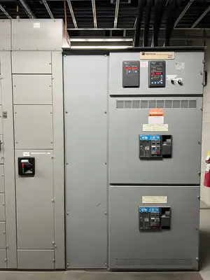 Advantage 2100 MCC, 600V, 3-Ph, 1200A, 10 Sections w/ Transfer Switch