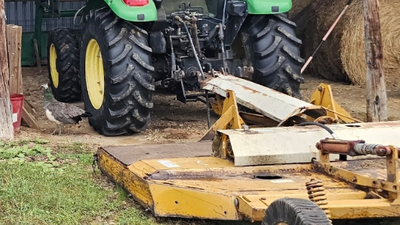 USED 2003 Deere 5420