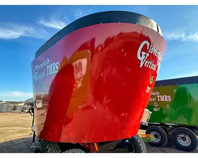 Used CLOVERDALE _UNKNOWN_ Feeder Wagons Iowa US | Keast Enterprises #1360089