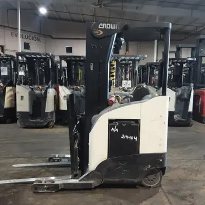 USED 2016 CROWN RR5725-45