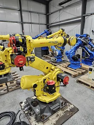 USED 2015 FANUC R-2000IC/210F