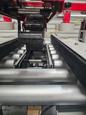 RS22 Semi automatic Random Adjustable Case Sealer, Side Belt Drive, 3" Tape Head