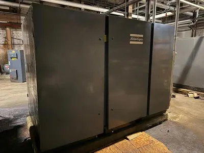 200 HP ATLAS COPCO GA160W AIR COMPRESSOR WITH ALLEN BRADLEY VFD 600V