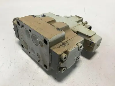 USED VICKERS DG5V-7-3C-7-T-PL-T-10-JA-S289