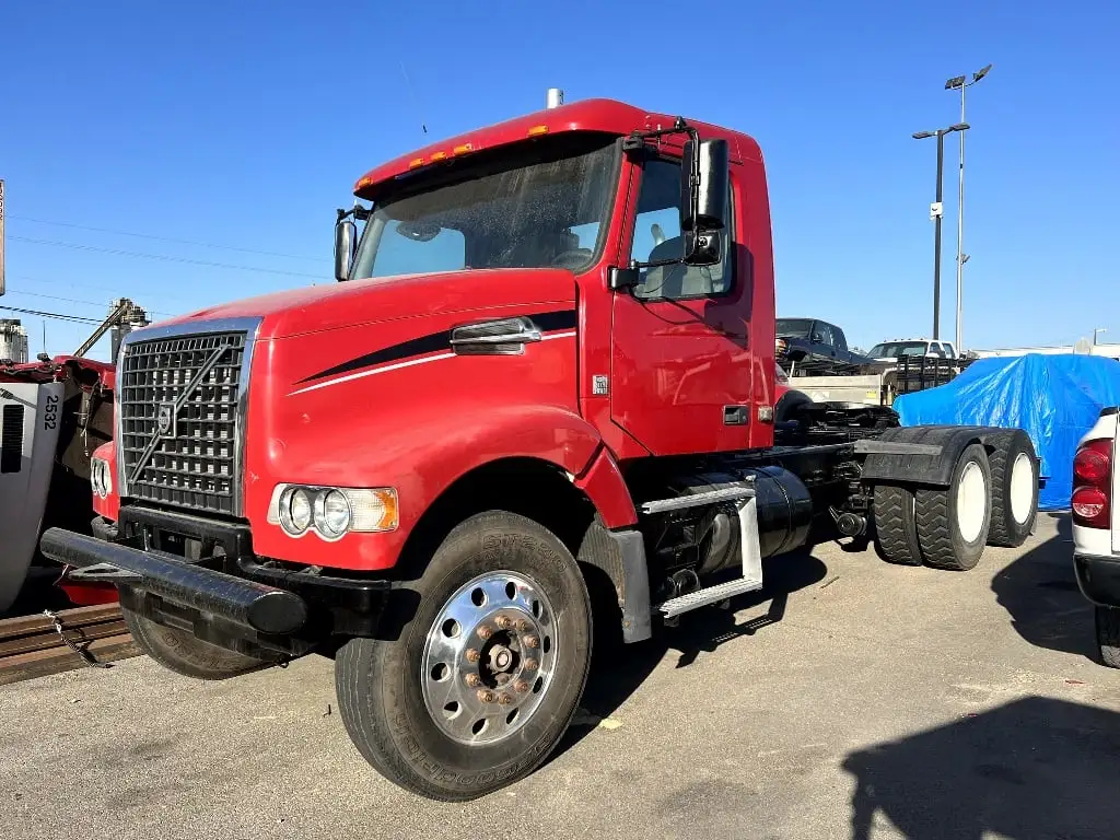 Used 2009 VOLVO VHD64FT Conventional trucks Texas US | MCO Truck & Equipment #1513805
