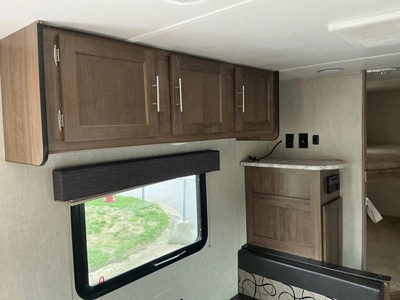 Used 2019 GULFSTREAM KINGSPORT 275FBG Campers, Caravans, Motorhomes Michigan US | Miedema Asset Management Group #1414688