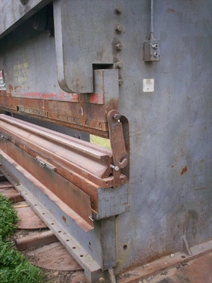 USED 1980 HTC 400T
