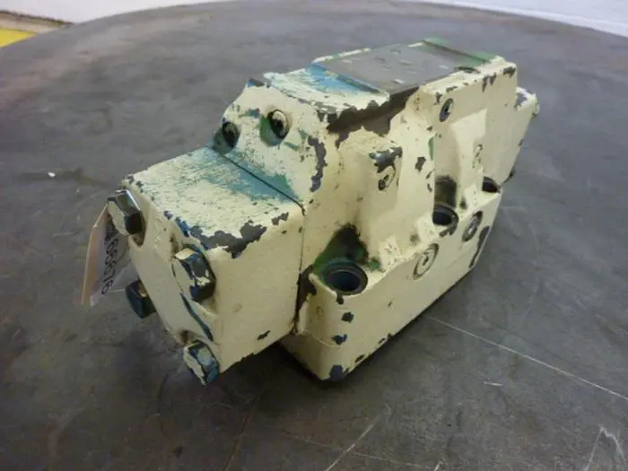 Used SPERRY VICKERS DG5SH8OAETWB21 Valves/Fittings Michigan US | Ideal Machinery #578341