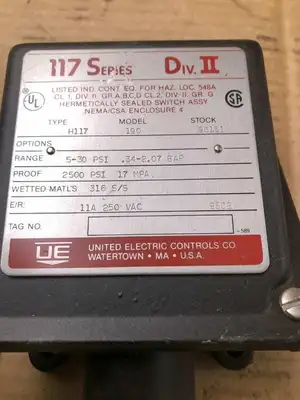 United Electric Controls 117 Series Electromechancial Switch Div 11 UEC