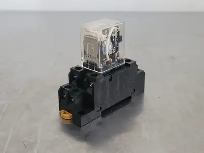 USED OMRON LY2N