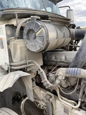 USED 2011 MACK PINNACLE CXU612