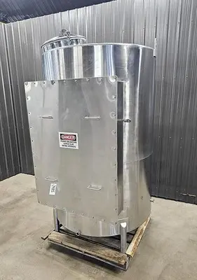 Used 900 Gallon Tank, Stainless Steel