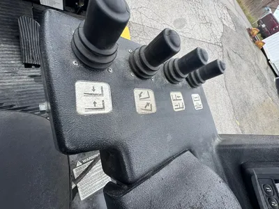 2018 HOIST F300 FORKLIFTS | Platinum Group (17)