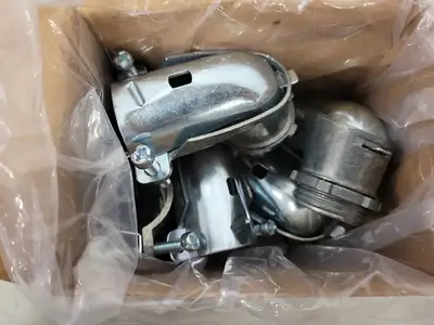 NEW THOMAS & BETTS CI2216
