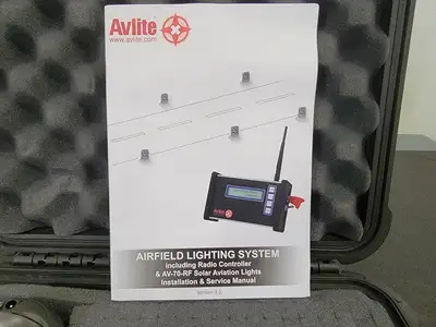 4 Case - Avlite Solar Aviation And Taxiway Light Kit