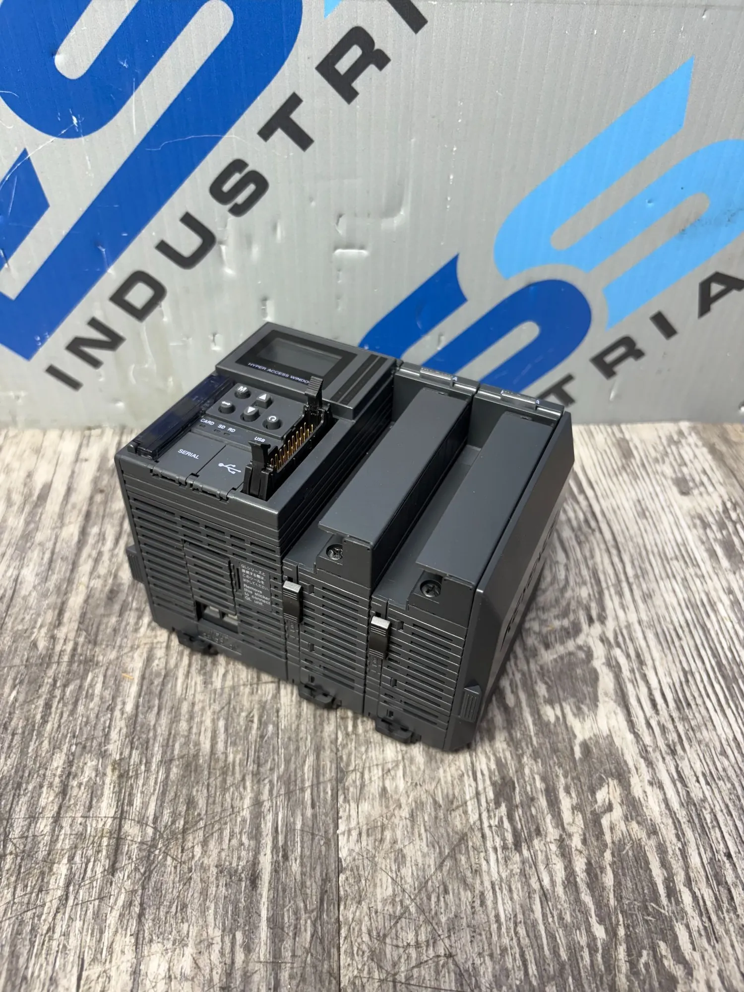 USED KEYENCE KV-700/KV-B16XA/KV-B16TA
