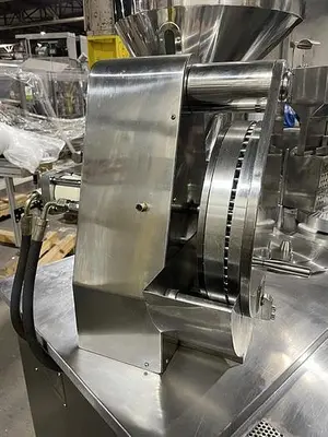 Vanguard VSF-III semi-automatic Encapsulator