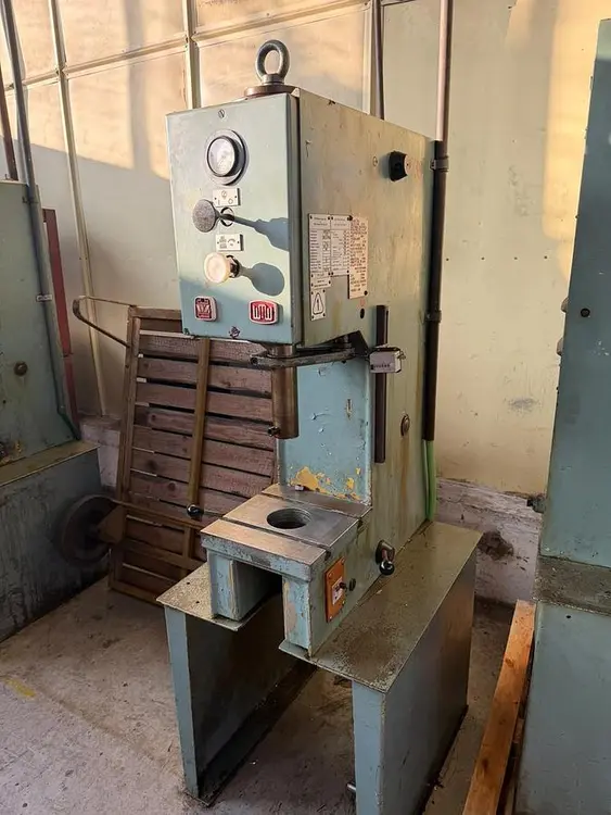 Used VEB PYTE 3.15 Hydraulic Presses CZ | Amaron s.r.o. #1518549