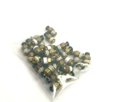 USED PARKER PRESTOLOK STRAIGHT FITTING 1/8" TO 1/8" MALE THREAD