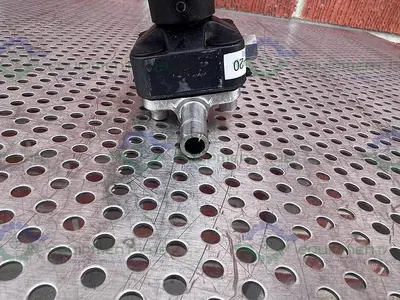 USED ITT PURE FLO .5-316L-RA20MAX DIAPHRAGM VALVE W/ 1/2" SANITARY FITTING