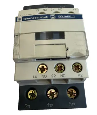 NEW TELEMECANIQUE SQUARE D LC1D32 CONTACTOR 3-POLE 3DY52