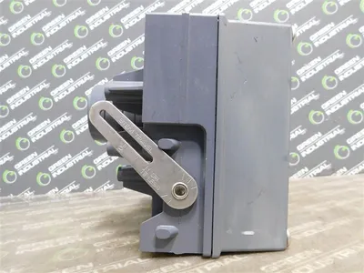 Fisher 3582G Pneumatic Valve Positioner 3-15 PSI New