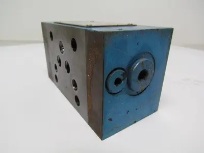 Vickers DGMX2-5-PP-BW-E-S-30 SystemStak Reversible Hydraulic Reducing Valve
