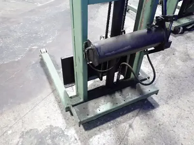 USED ENGINEERING COMPANY INC. M8521500