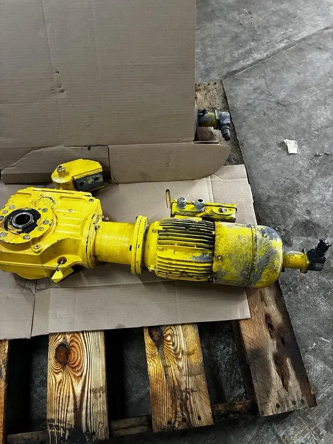Used SEW-EURODRIVE KH67T-LP145 Industrial Controls Ohio US | Surplus Asset Holdings #1275078