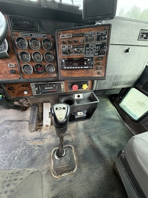 Used 1999 KENWORTH T800 TRUCK TRACTOR Conventional trucks Michigan US | Miedema Asset Management Group #1709409