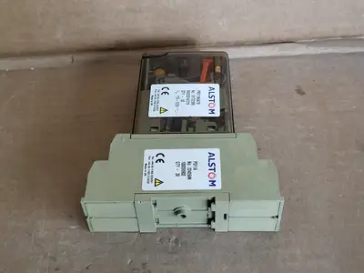 Relay PRS11N04TB w/ Socket PSF1A