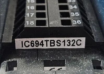 GE FANUC IC694TBS132C Module Loc 3C-8