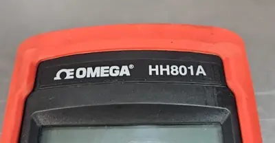 Omega HH801A Dual-Input Handheld Digital Thermometer Loc2D14