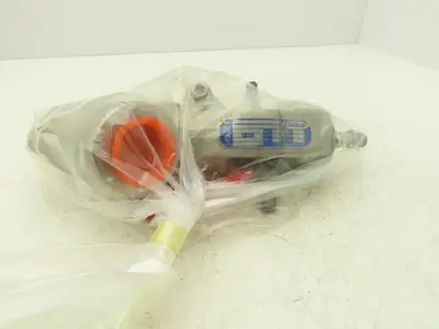 Conval Clampseal 13G2Q-3165E-3120 Globe Valve Y-Pattern Stop 1"Socket Weld 316SS