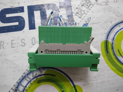 USED PHOENIX CONTACT UM45-FLKS40/ZFKDS