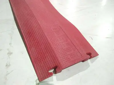 USED ELASCO DROPOVER SINGLE CHANNEL 4" X 1" CHANNEL 36" X 10.5