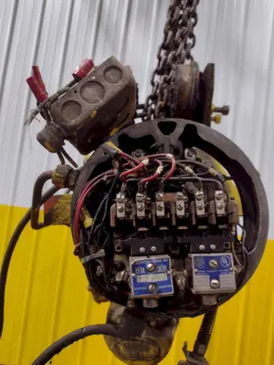 3,000 LB POWERED CABLE HOIST: STOCK #18896