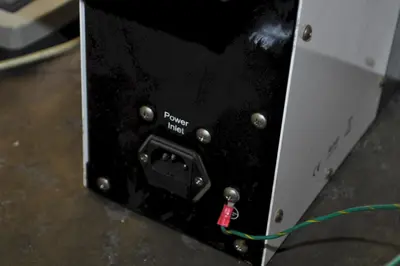 FISNAR F4200N.1 COMPACT BENCHTOP ROBOT DISPENSER WITH TEACH