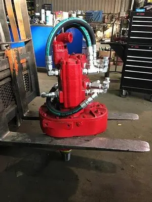 Used SCHRAMM TOP HEAD AND MOTORS FOR T64HB DRILL RIG Construction Equipment Parts Pennsylvania US | East West Machinery & Drilling #1415684
