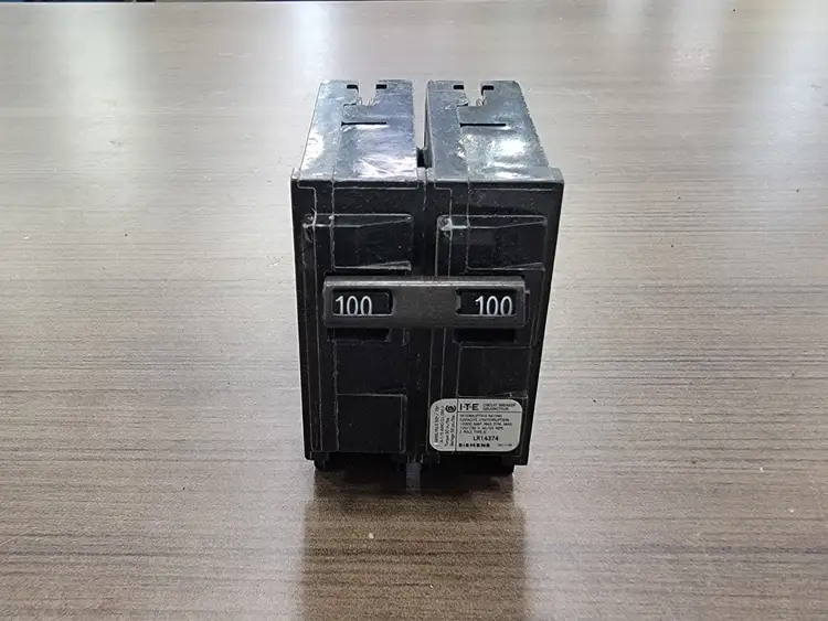Used SIEMENS Q2100 Switchgears British Columbia CA | Lenmark #242660
