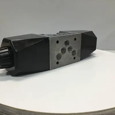 USED VICKERS DG4V56CMP7LH740